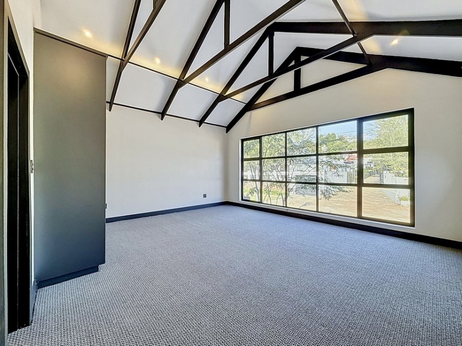6 Bedroom Property for Sale in Waterkloof Gauteng