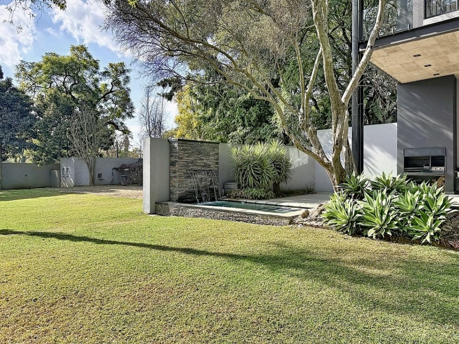 6 Bedroom Property for Sale in Waterkloof Gauteng