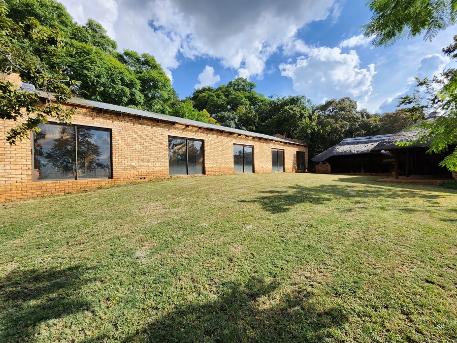 5 Bedroom Property for Sale in Equestria Gauteng