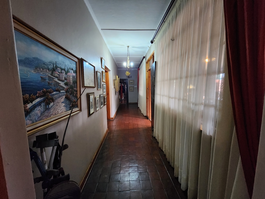 5 Bedroom Property for Sale in Equestria Gauteng