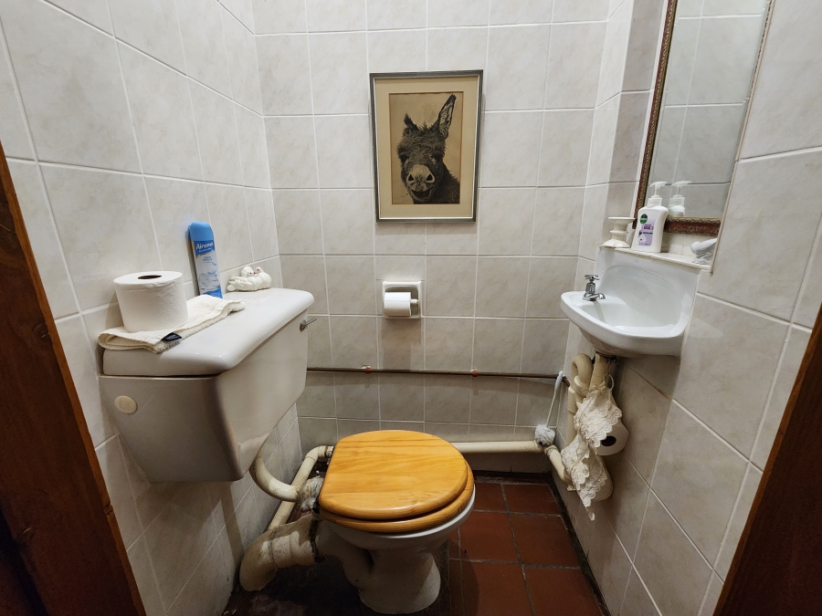 5 Bedroom Property for Sale in Equestria Gauteng