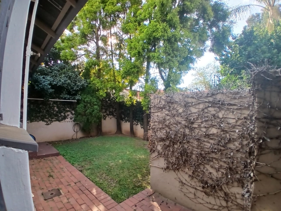 To Let 2 Bedroom Property for Rent in Waterkloof Gauteng
