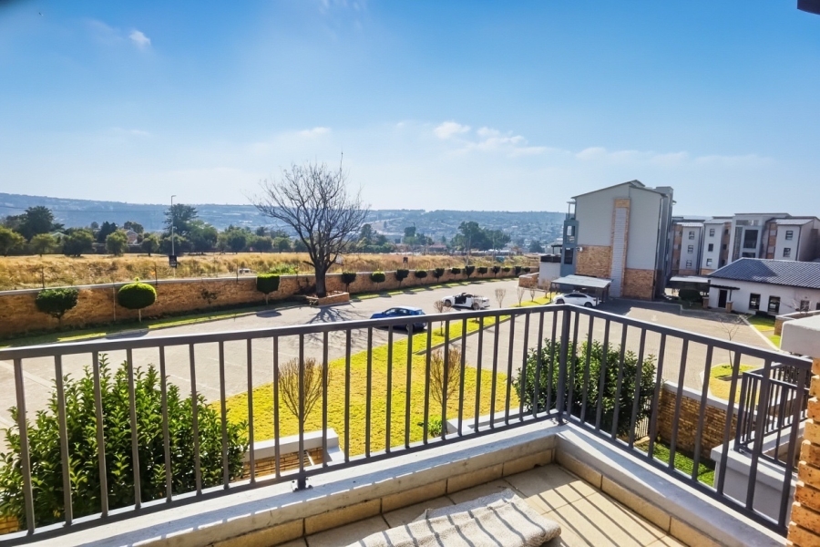 2 Bedroom Property for Sale in Sunninghill Gauteng