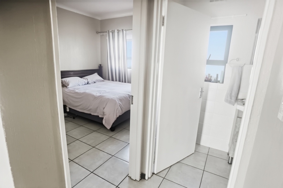 2 Bedroom Property for Sale in Sunninghill Gauteng