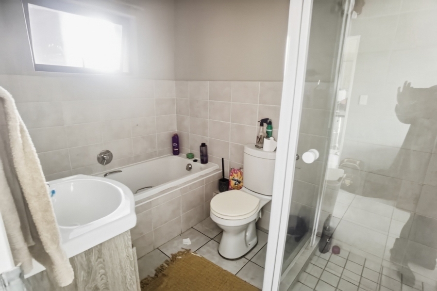 2 Bedroom Property for Sale in Sunninghill Gauteng
