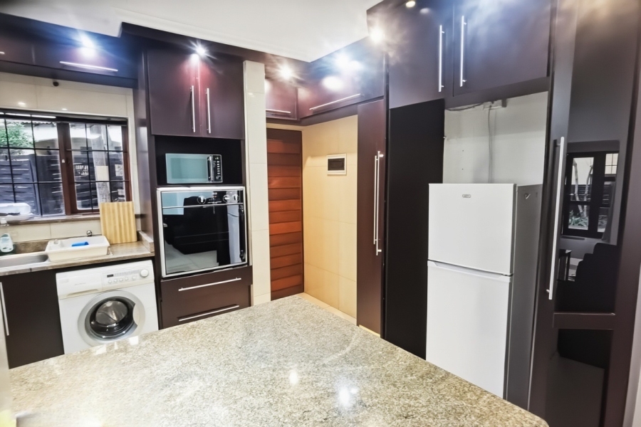 3 Bedroom Property for Sale in Sunninghill Gauteng