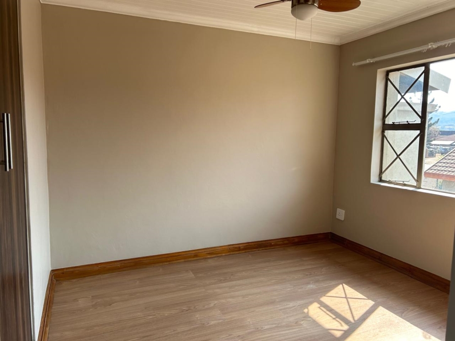 To Let 2 Bedroom Property for Rent in Waverley Gauteng