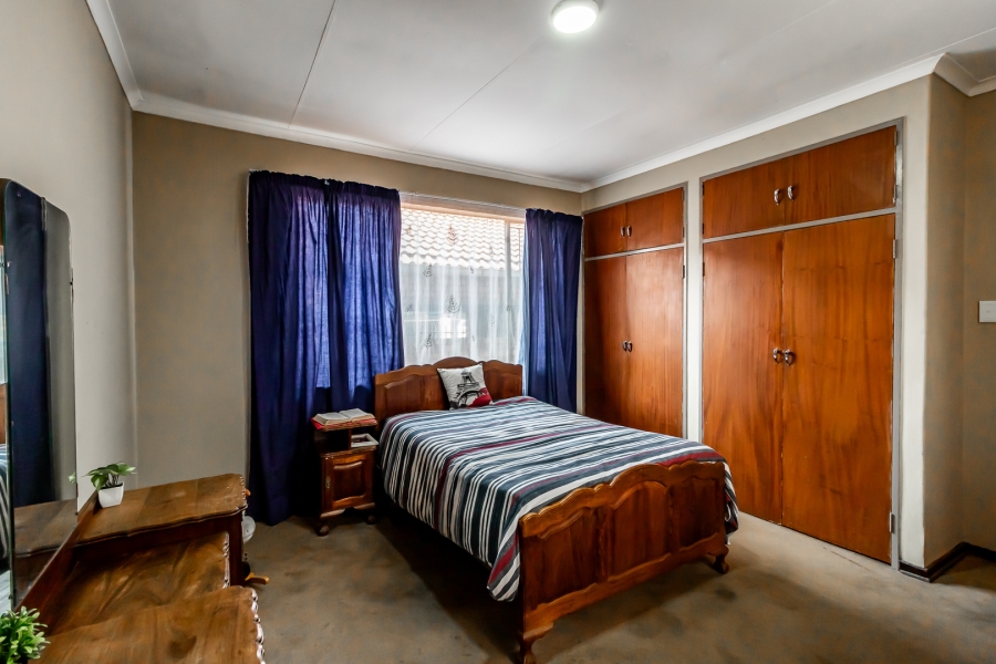 5 Bedroom Property for Sale in Roseville Gauteng