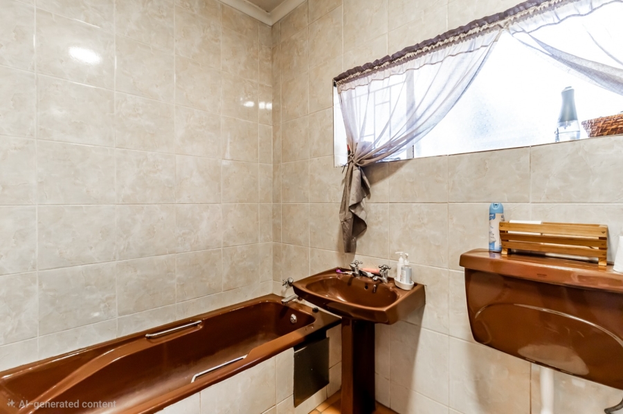 5 Bedroom Property for Sale in Roseville Gauteng