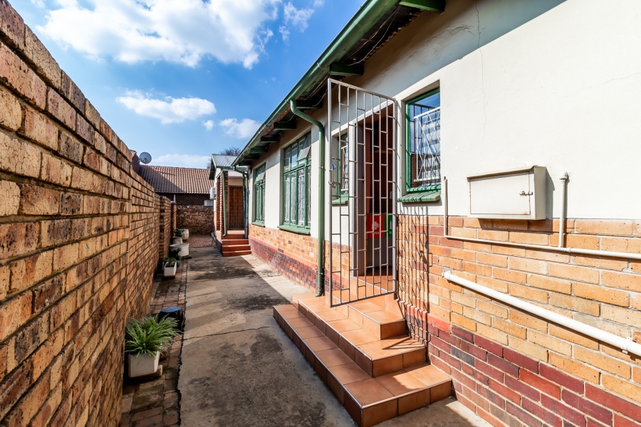 5 Bedroom Property for Sale in Roseville Gauteng