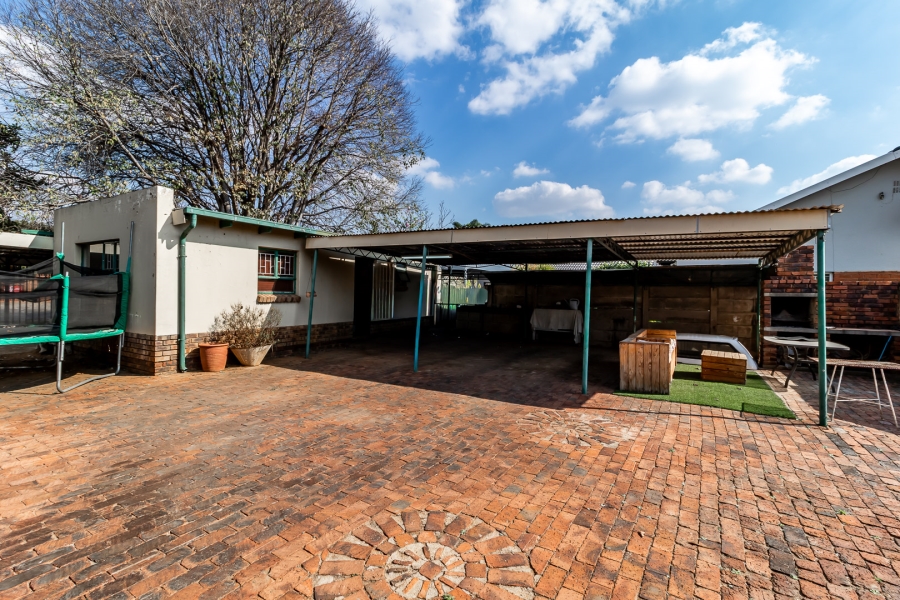 5 Bedroom Property for Sale in Roseville Gauteng