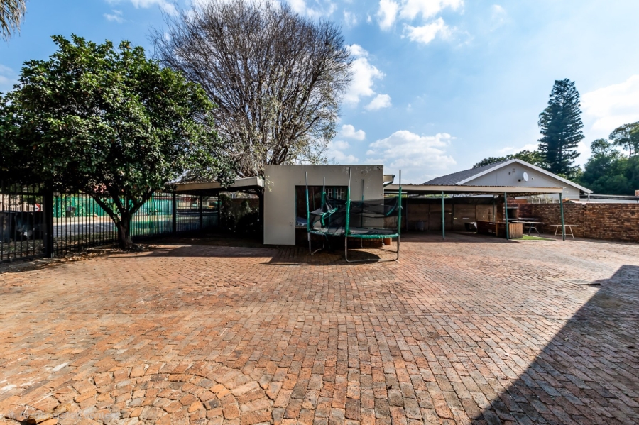 5 Bedroom Property for Sale in Roseville Gauteng