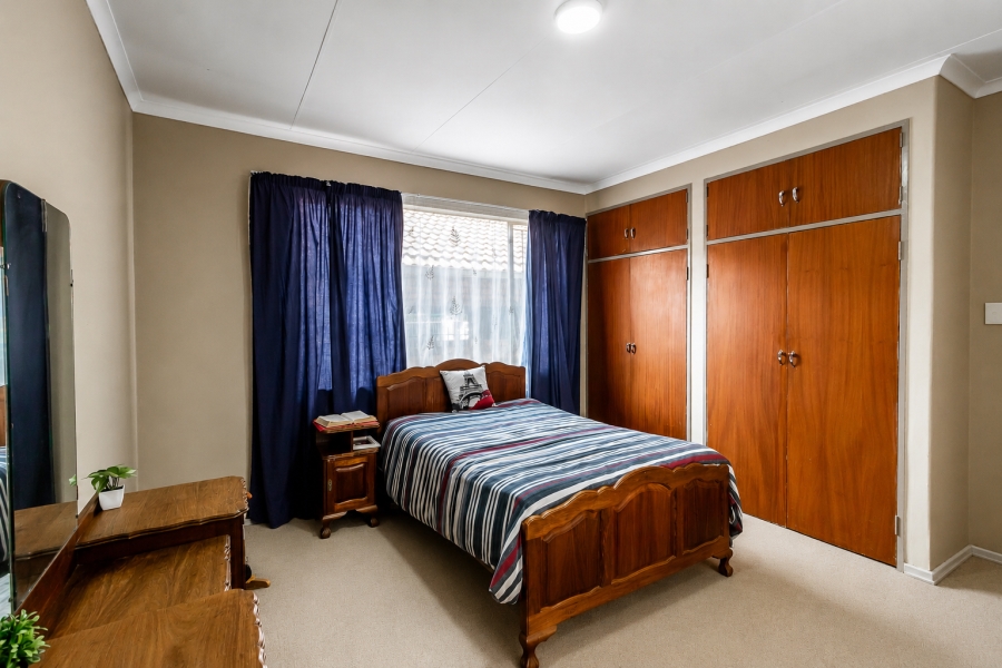 5 Bedroom Property for Sale in Roseville Gauteng