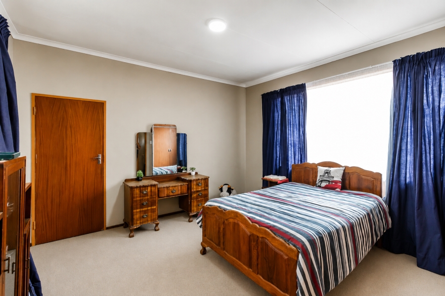 5 Bedroom Property for Sale in Roseville Gauteng