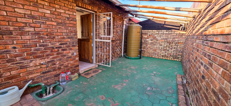 3 Bedroom Property for Sale in Magalieskruin Gauteng