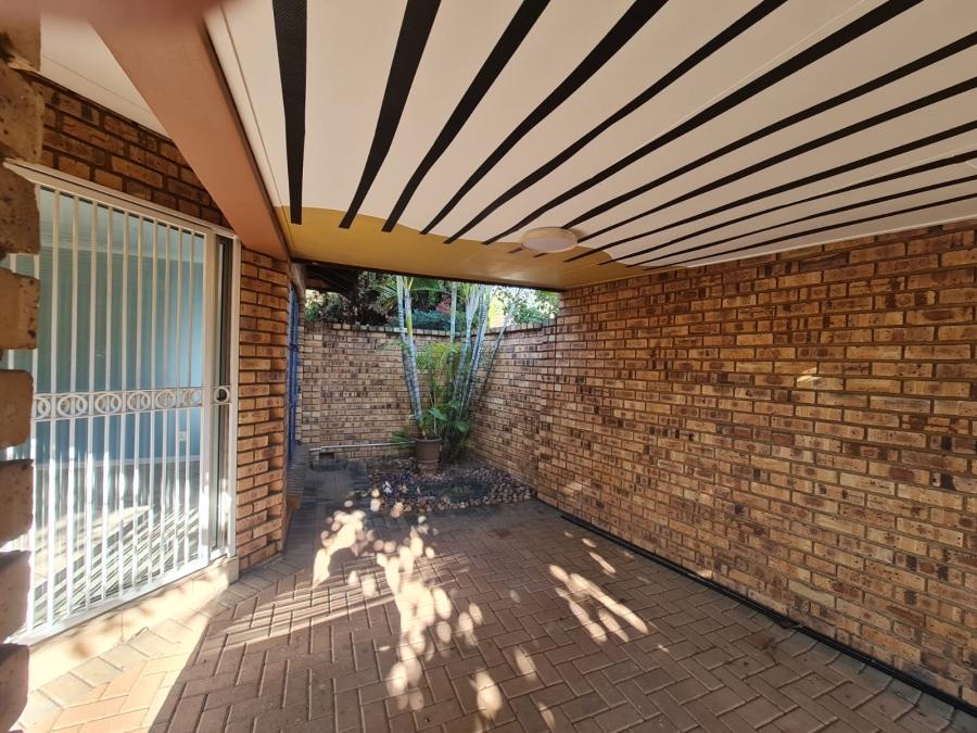 3 Bedroom Property for Sale in Equestria Gauteng