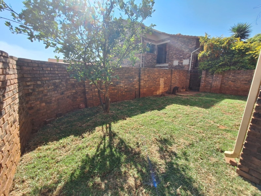 2 Bedroom Property for Sale in Montana Gauteng