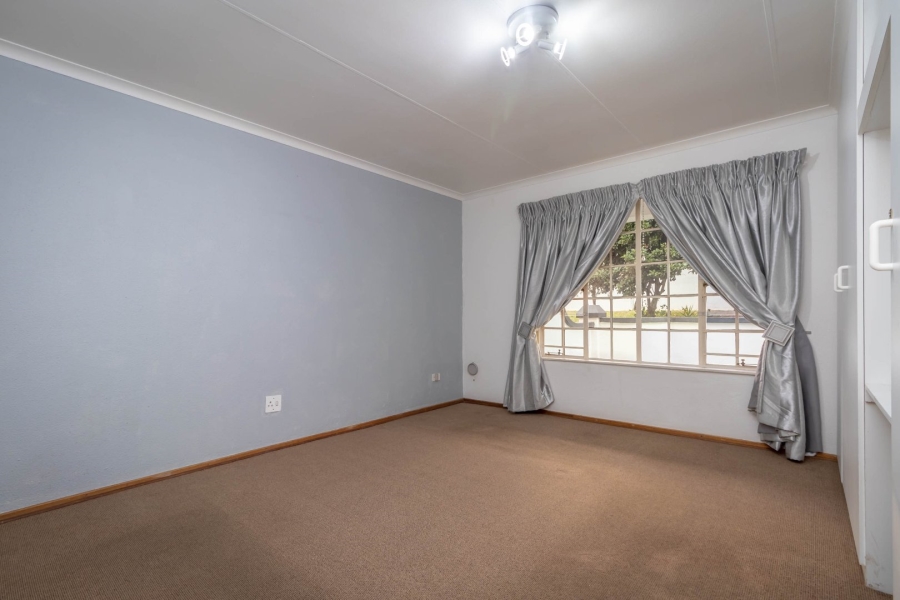 To Let 2 Bedroom Property for Rent in Helderkruin Gauteng