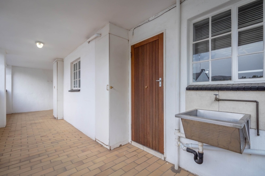 To Let 2 Bedroom Property for Rent in Helderkruin Gauteng