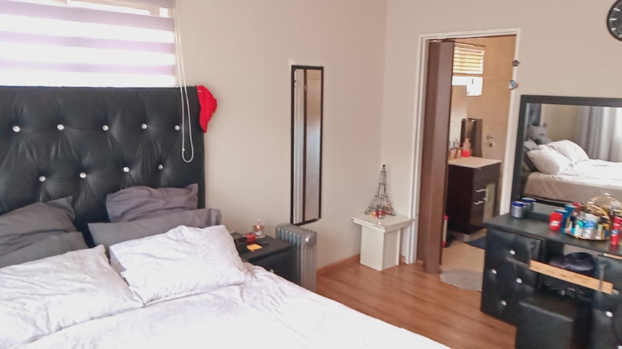 3 Bedroom Property for Sale in Mackenzie Park Gauteng