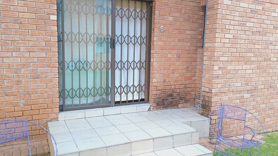 3 Bedroom Property for Sale in Mackenzie Park Gauteng