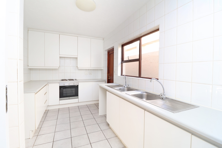 2 Bedroom Property for Sale in Orchards Gauteng