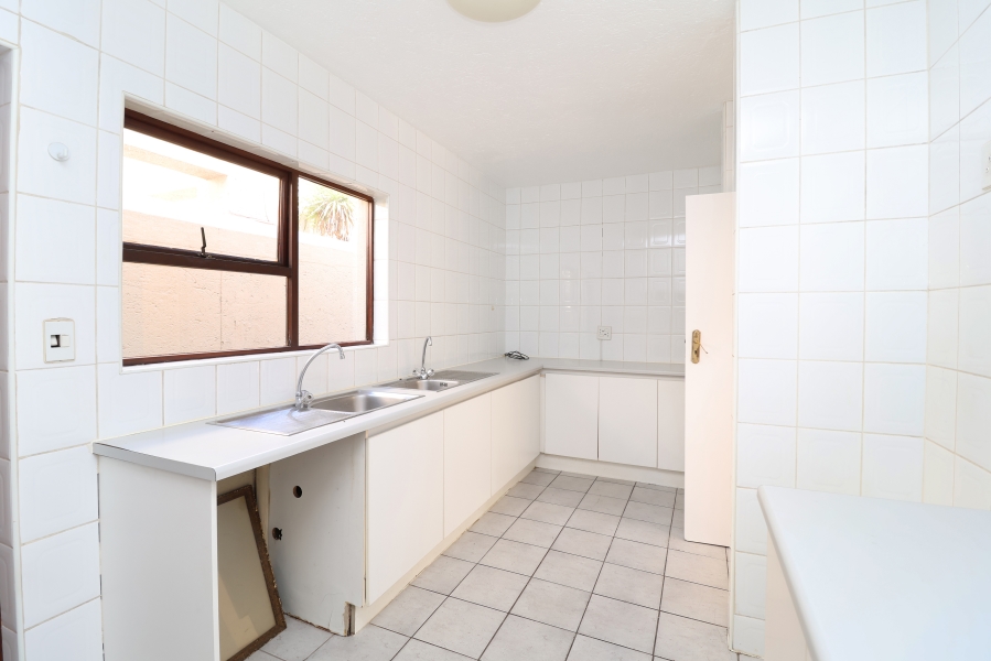 2 Bedroom Property for Sale in Orchards Gauteng