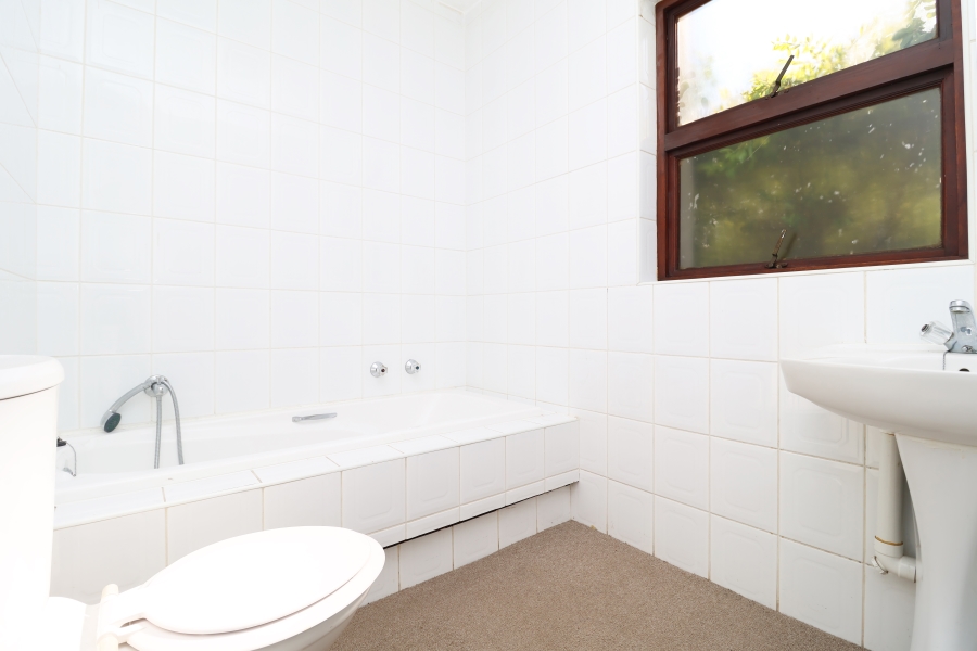 2 Bedroom Property for Sale in Orchards Gauteng