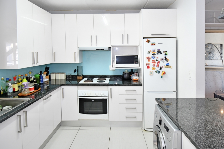 1 Bedroom Property for Sale in Morningside Gauteng