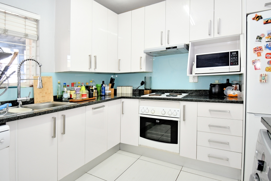 1 Bedroom Property for Sale in Morningside Gauteng