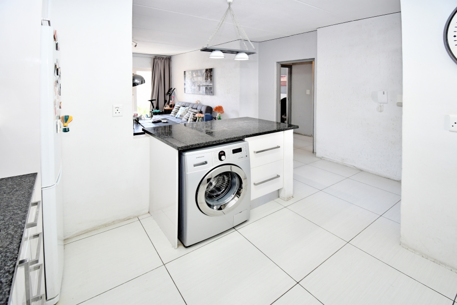 1 Bedroom Property for Sale in Morningside Gauteng