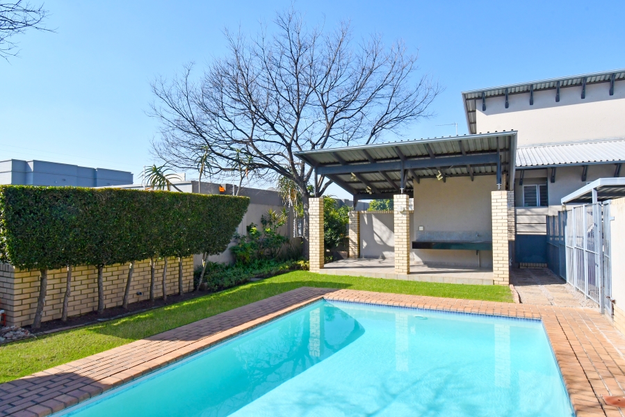 1 Bedroom Property for Sale in Morningside Gauteng