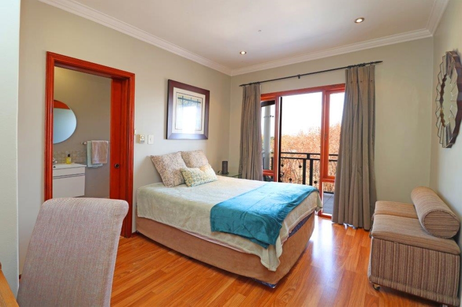 3 Bedroom Property for Sale in Dunkeld West Gauteng