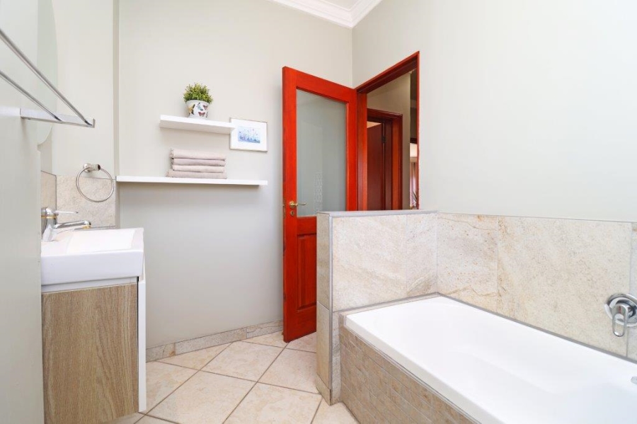 3 Bedroom Property for Sale in Dunkeld West Gauteng