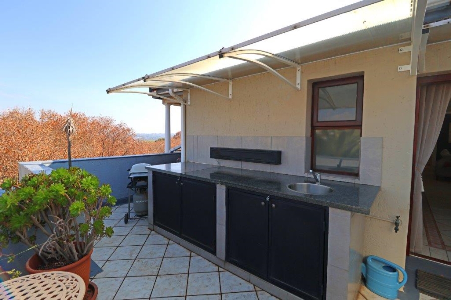 3 Bedroom Property for Sale in Dunkeld West Gauteng