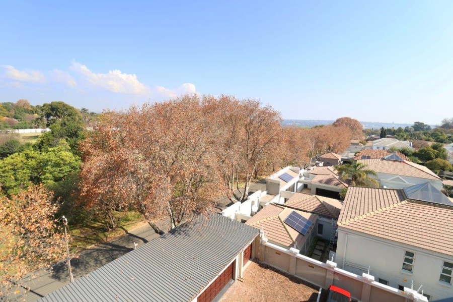 3 Bedroom Property for Sale in Dunkeld West Gauteng