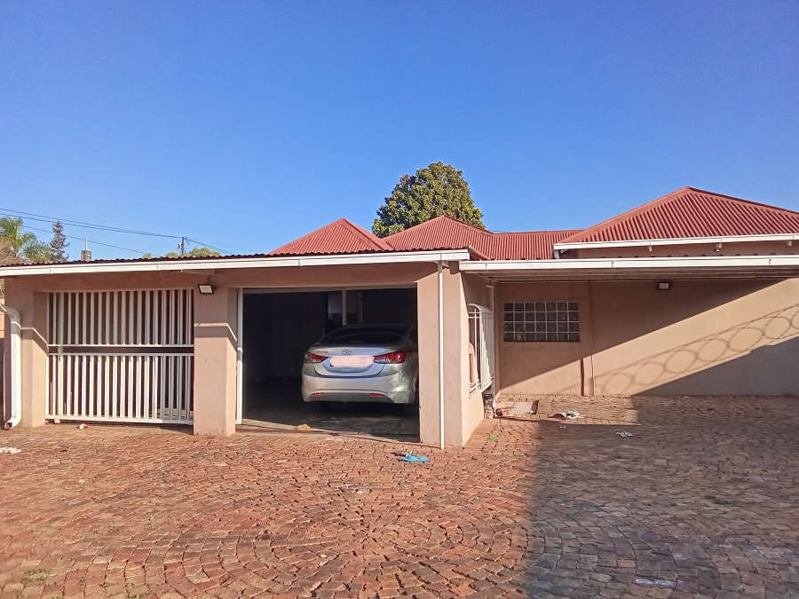To Let 3 Bedroom Property for Rent in Florentia Gauteng
