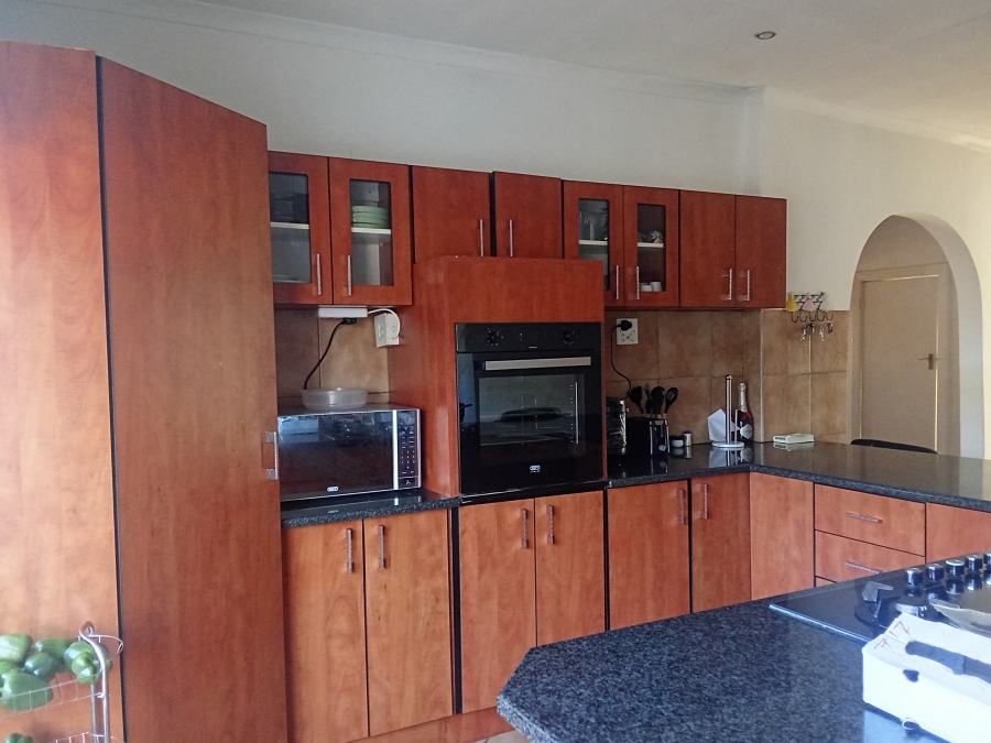 To Let 3 Bedroom Property for Rent in Florentia Gauteng