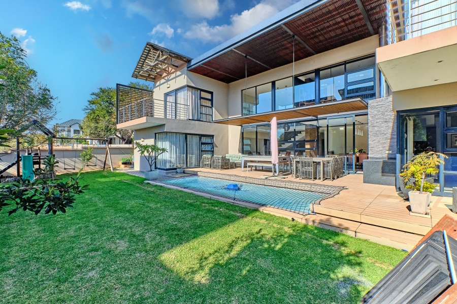 4 Bedroom Property for Sale in Waterfall Country Village Gauteng