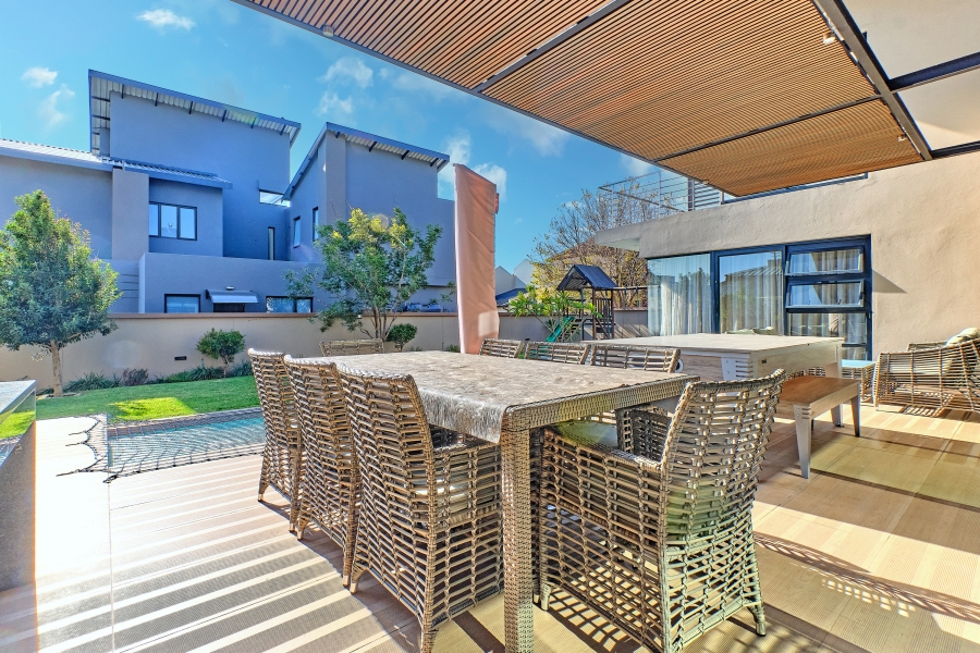 4 Bedroom Property for Sale in Waterfall Country Village Gauteng