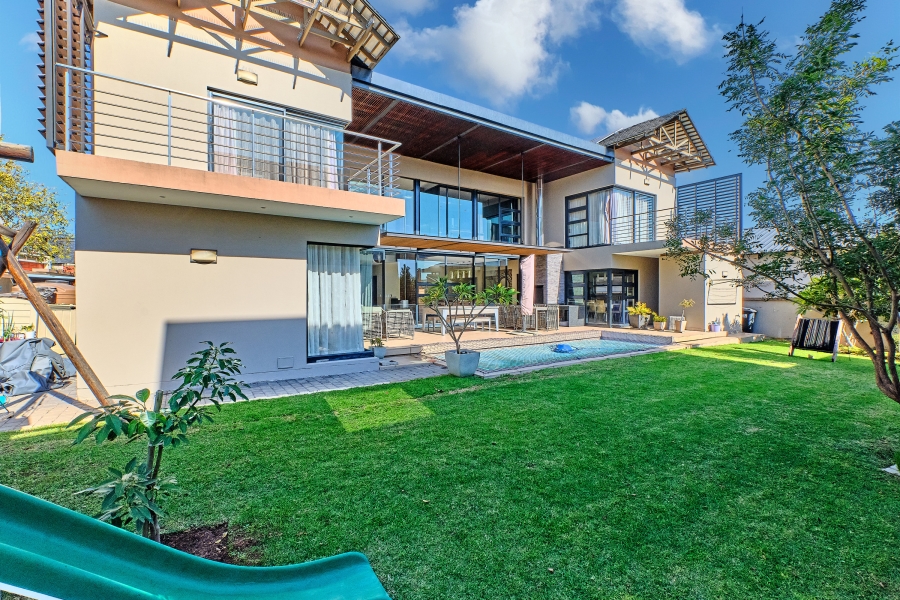4 Bedroom Property for Sale in Waterfall Country Village Gauteng
