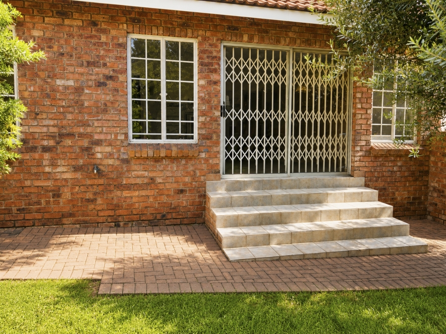 To Let 2 Bedroom Property for Rent in Halfway Gardens Gauteng