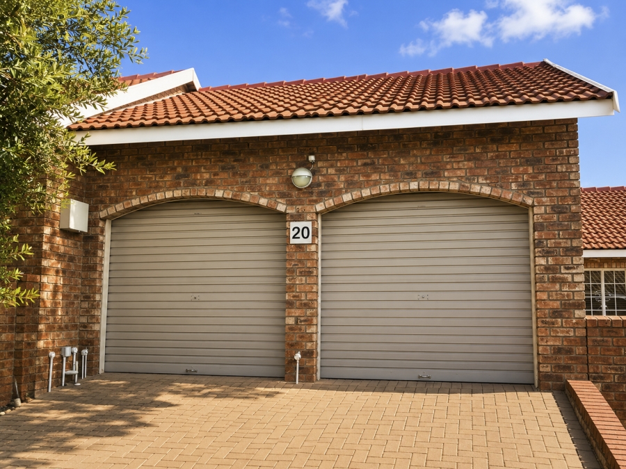To Let 2 Bedroom Property for Rent in Halfway Gardens Gauteng