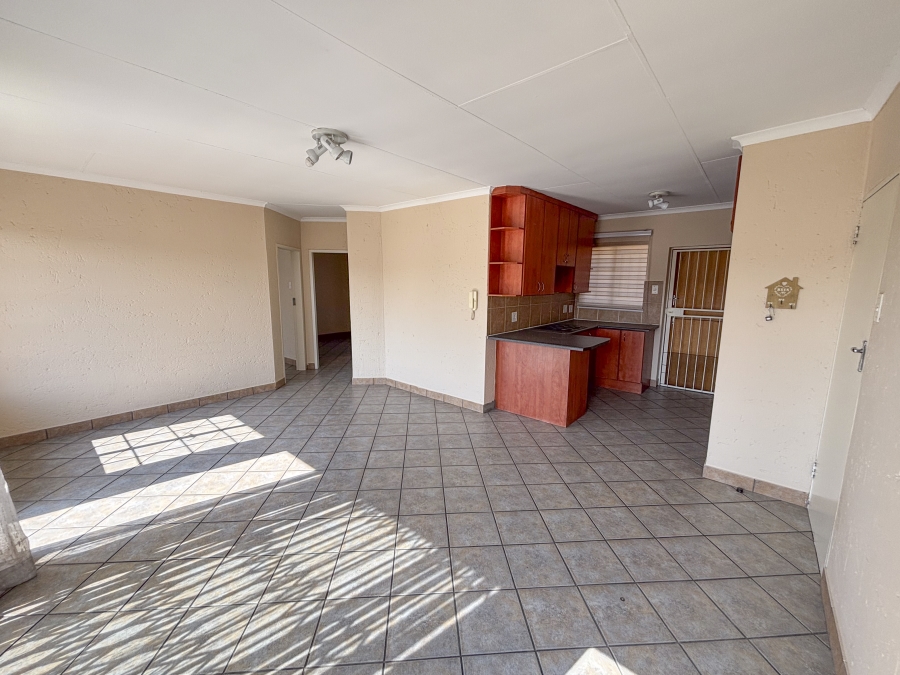 To Let 2 Bedroom Property for Rent in Halfway Gardens Gauteng