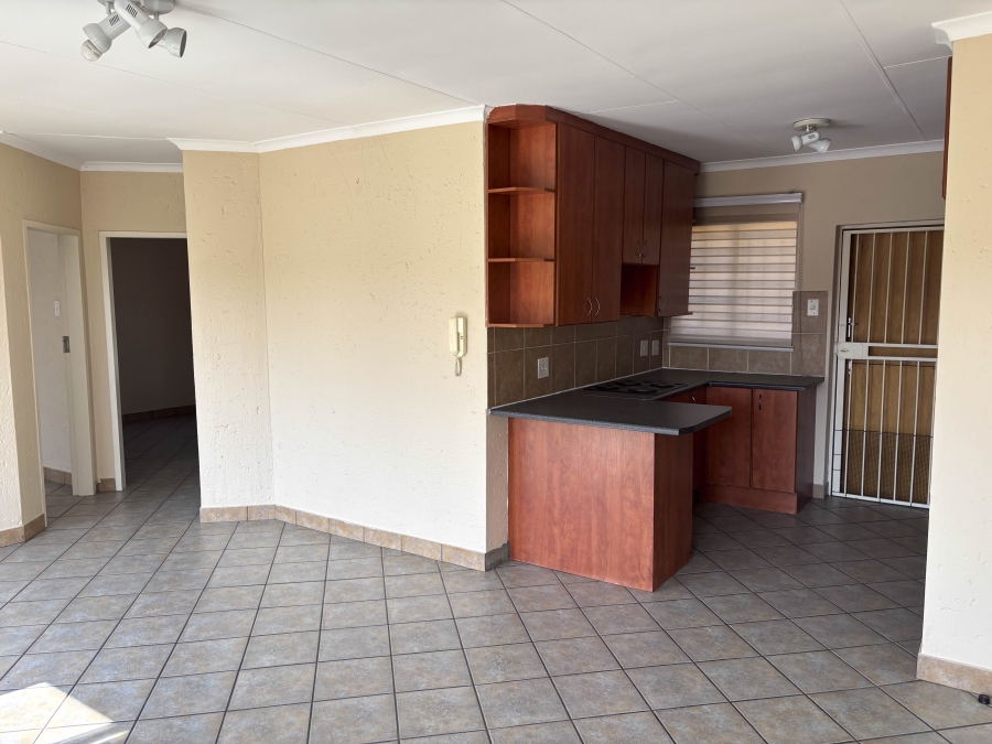 To Let 2 Bedroom Property for Rent in Halfway Gardens Gauteng