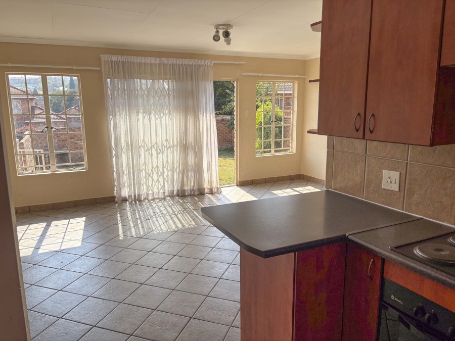 To Let 2 Bedroom Property for Rent in Halfway Gardens Gauteng