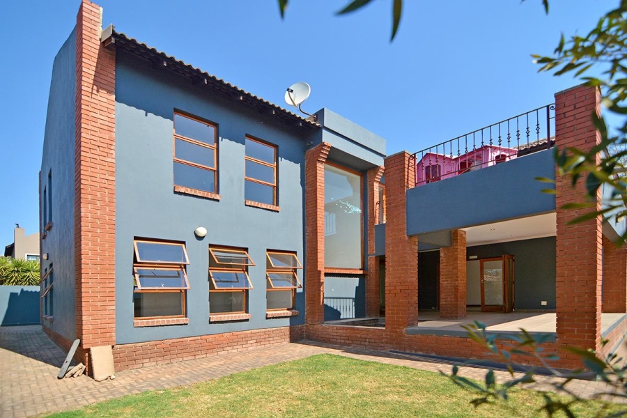 To Let 5 Bedroom Property for Rent in Greenstone Hill Gauteng