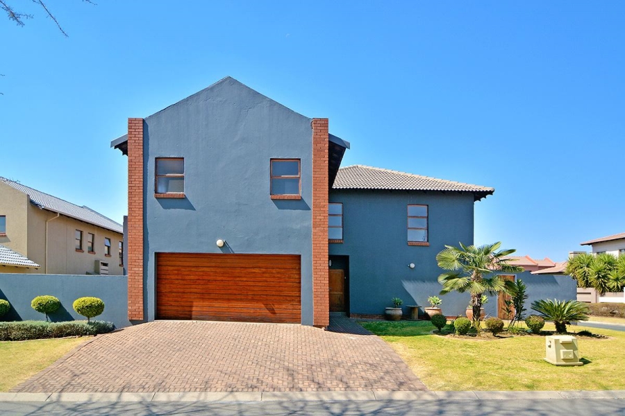 To Let 5 Bedroom Property for Rent in Greenstone Hill Gauteng