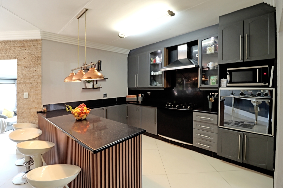 3 Bedroom Property for Sale in Northwold Gauteng