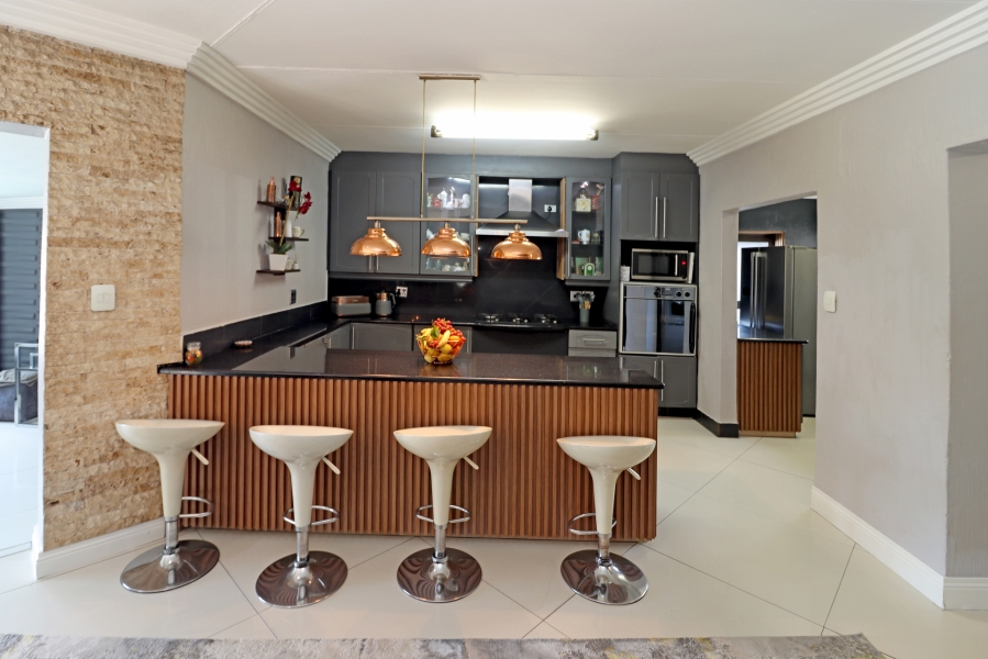 3 Bedroom Property for Sale in Northwold Gauteng